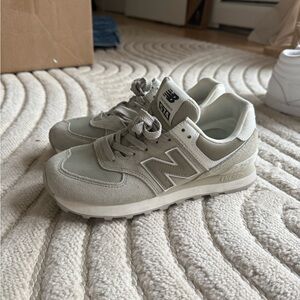 New Balance Women's 574 Shoes